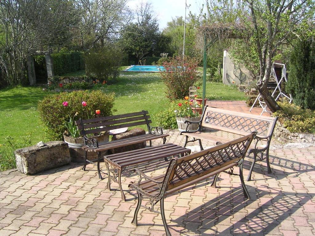 Chez Mamie Et Papi Bed and Breakfast Puynormand Exteriör bild
